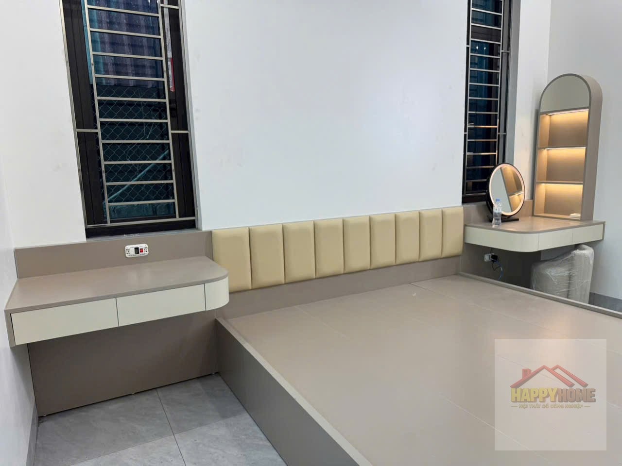 Phòng ngủ nâu gỗ cao cấp tủ kính cường lực