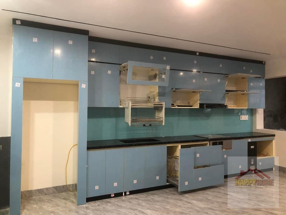 Tủ bếp Acrylic xanh baby mặt đá đen