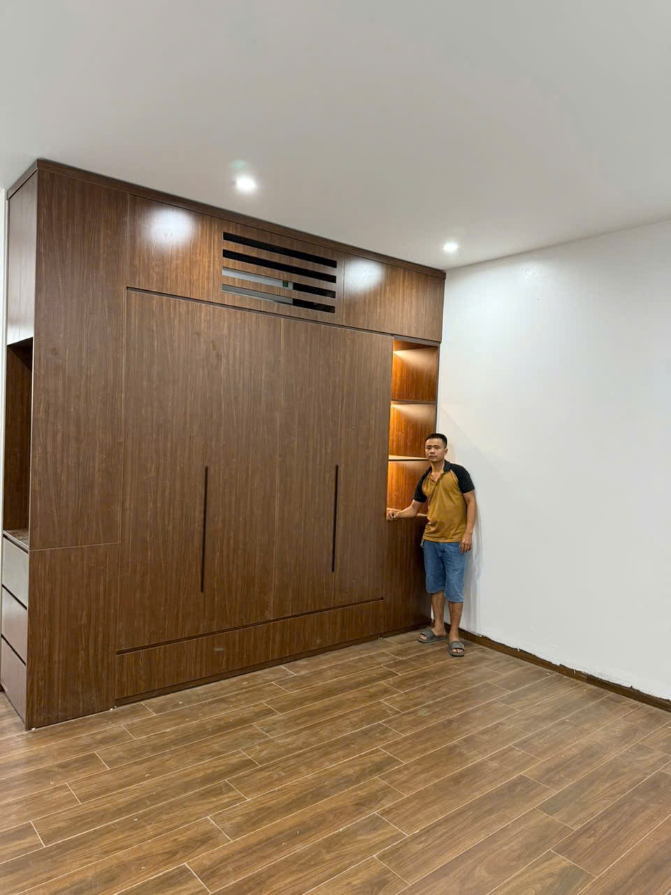 Tủ quần áo âm tường Melamine cao cấp Hoàng Mai